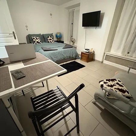 Appartement- Studio Avec Terrasse Gagny Exterior photo